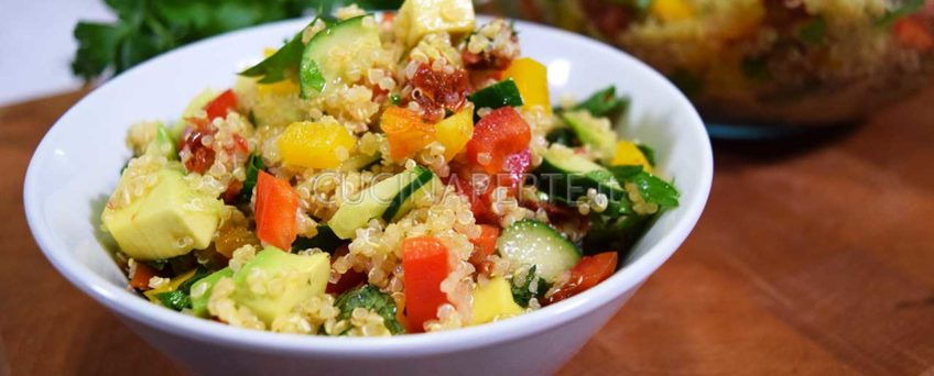 Insalata di quinoa vegana