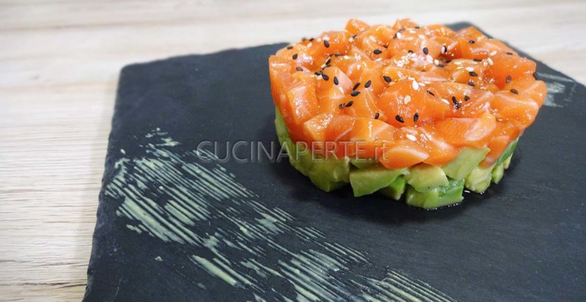 Tartare di salmone e avocado - Cucina per Te